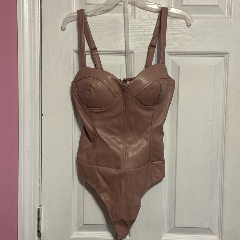 Sexy leather push up top